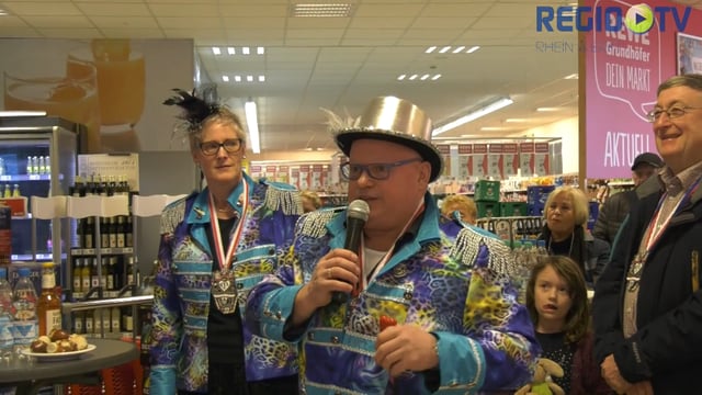 REWE Grundhöfer lässt Dreigestirn an die Kasse